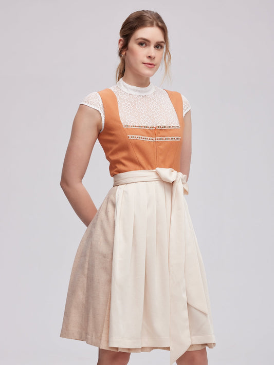 Der ultimative Dirndl-Kaufguide: Material, Größe und Stil im Check