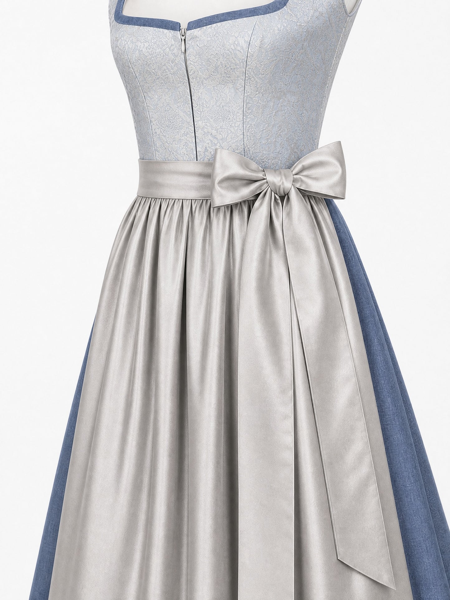 Dirndl Luise in Silberblau mit Perlgrau Schürze - Detailansicht Taille und Schleife