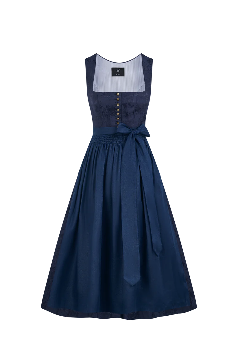 Hellblaues Dirndl – Zarte Eleganz mit Tradition