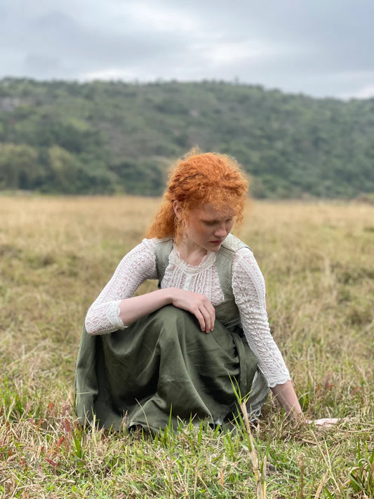 Das bezaubernde Dunkelgrünes Dirndl – Eine Hommage an Tradition und Schönheit