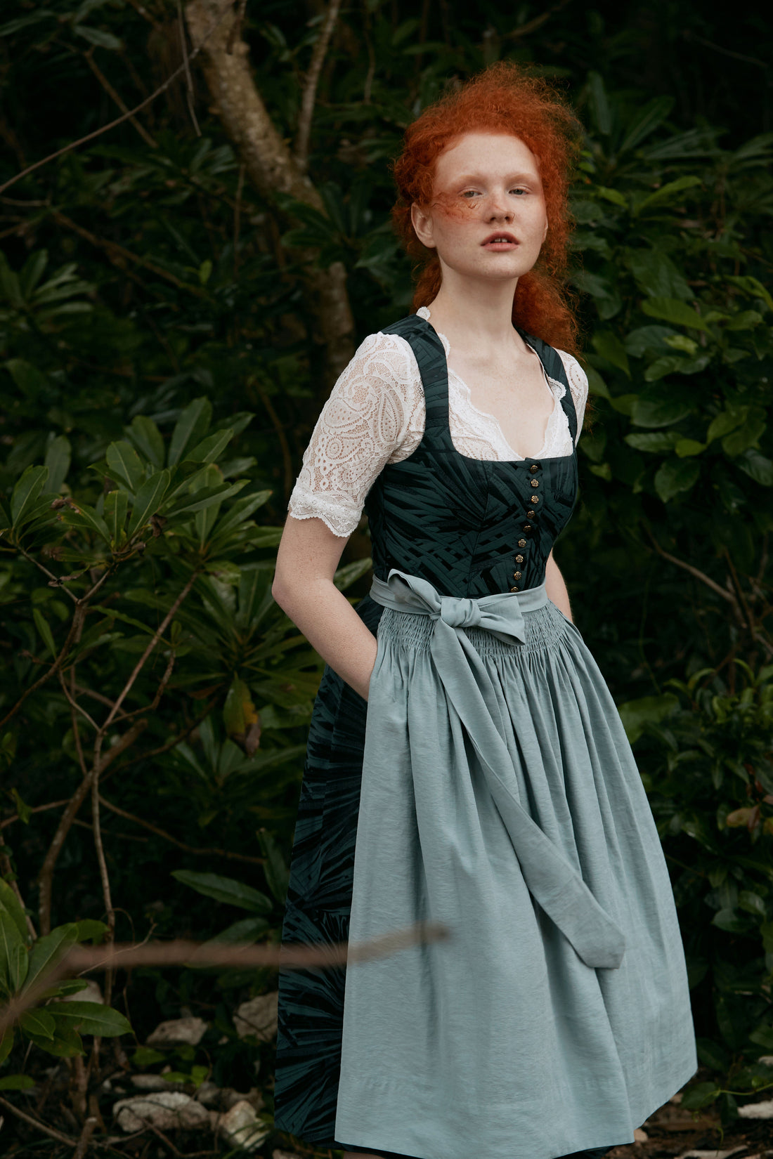 Dirndl im Büro: Wie traditionelle Tracht den Business-Alltag erobert