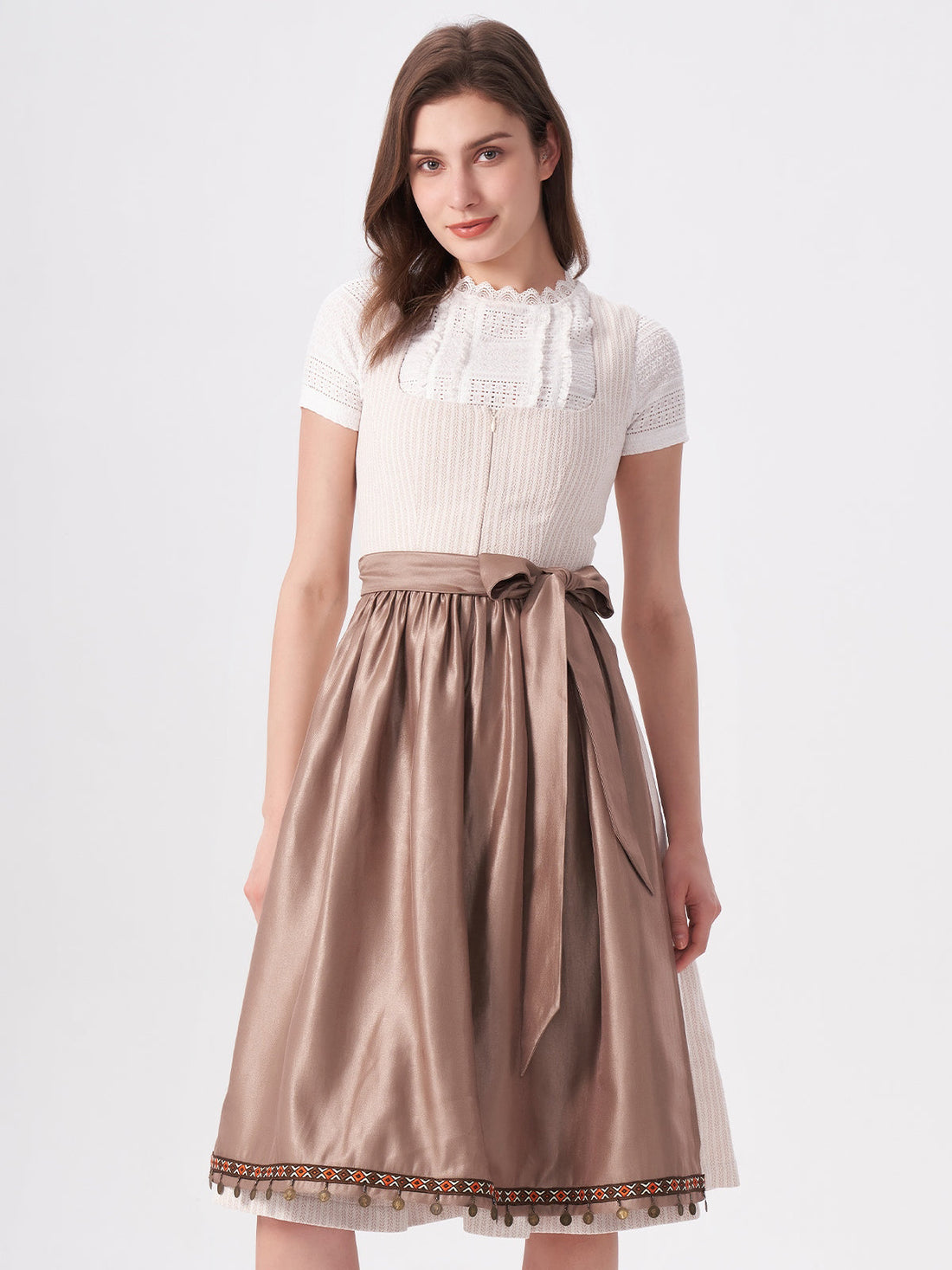 Von der Wiesn bis zum Alltag: Der Dirndl Trend 2025 entfesselt – 5 Stilwelten für dein 70 cm Dirndl