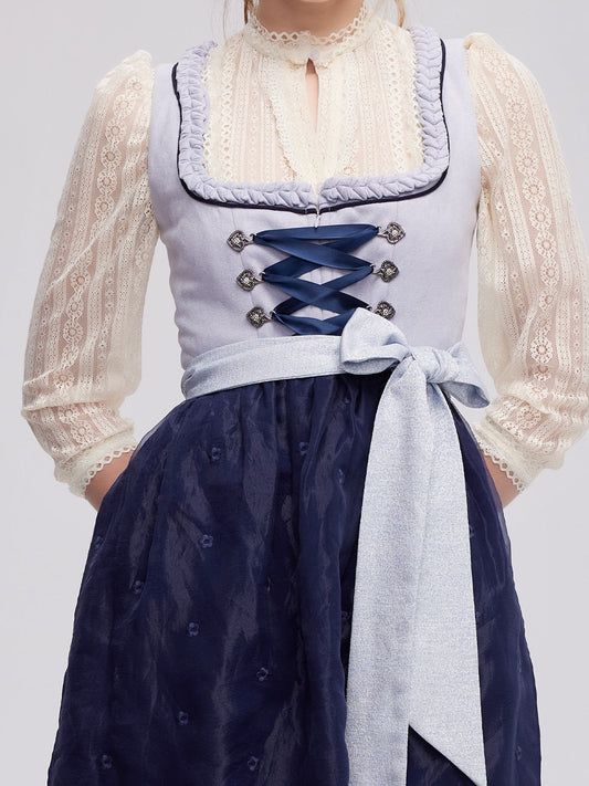 Tradition trifft Moderne: Stilvolle Dirndl-Outfits für das Oktoberfest