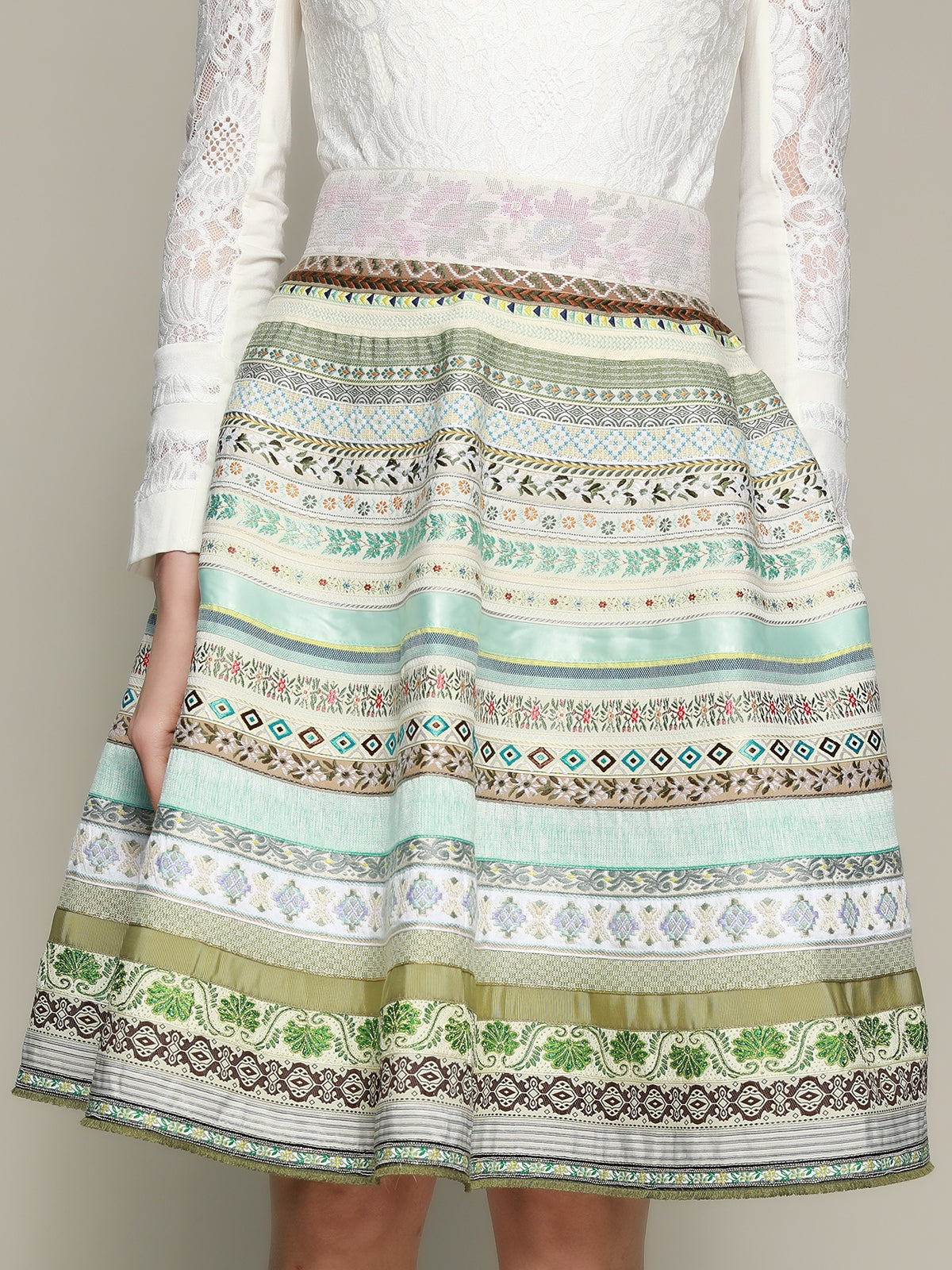 DIRNDL BANDERROCK WALLIS IN SILBER