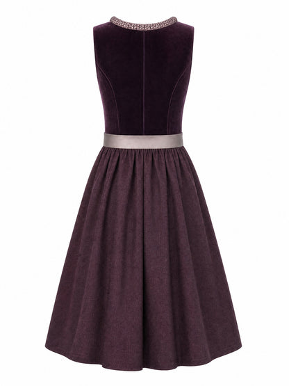 Dirndl Bea in Brombeere mit Taupe Schürze - Rückansicht