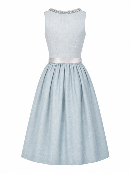 Dirndl Clara in Eisblau mit Perlgrau Schürze - Rückansicht