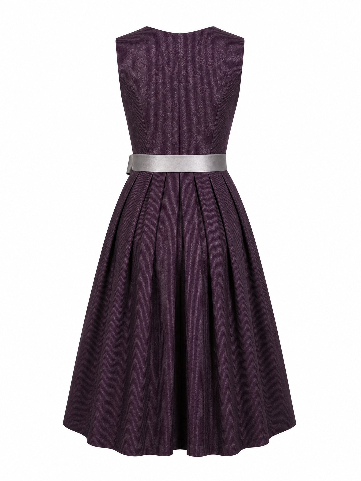 Dirndl Helena in Aubergine mit Perlgrau Schürze - Rückansicht