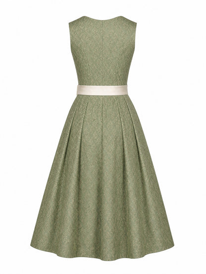 Dirndl Julia in Mineralgrün mit Elfenbein Schürze - Rückansicht