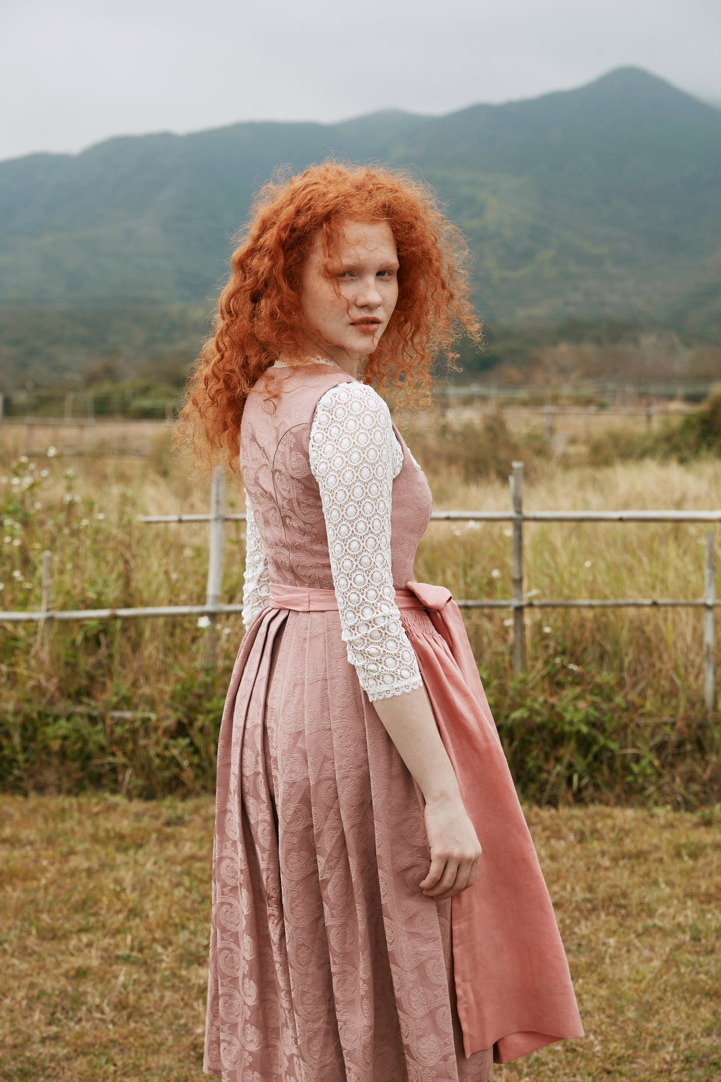 DIRNDL ROSALIE IN ROSA