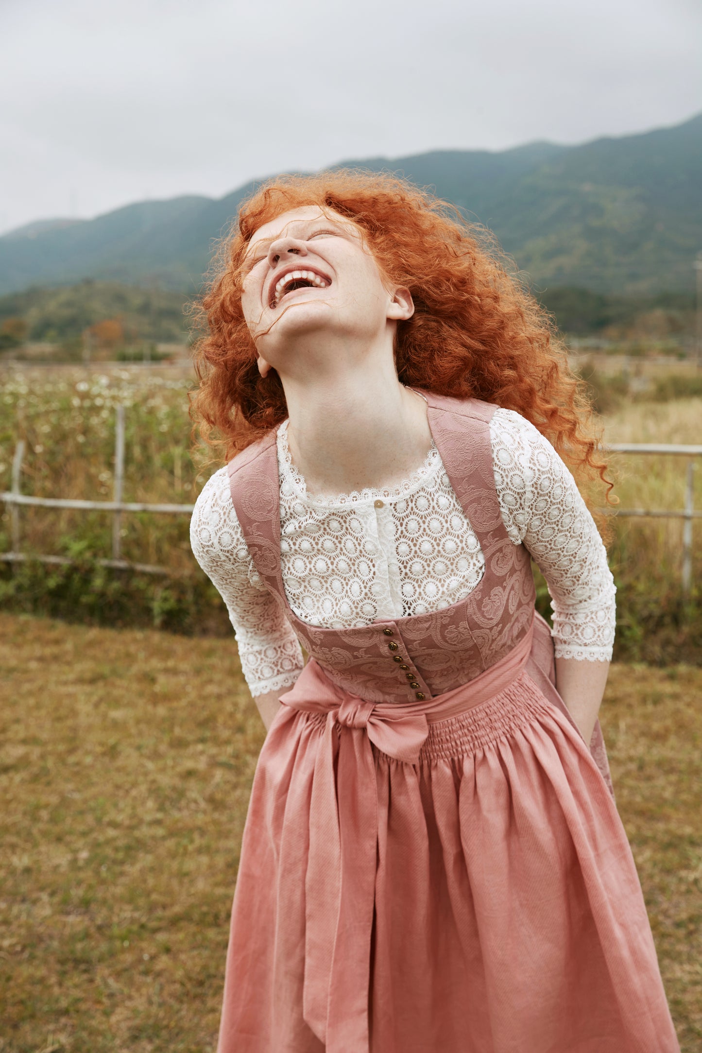 DIRNDL ROSALIE IN ROSA